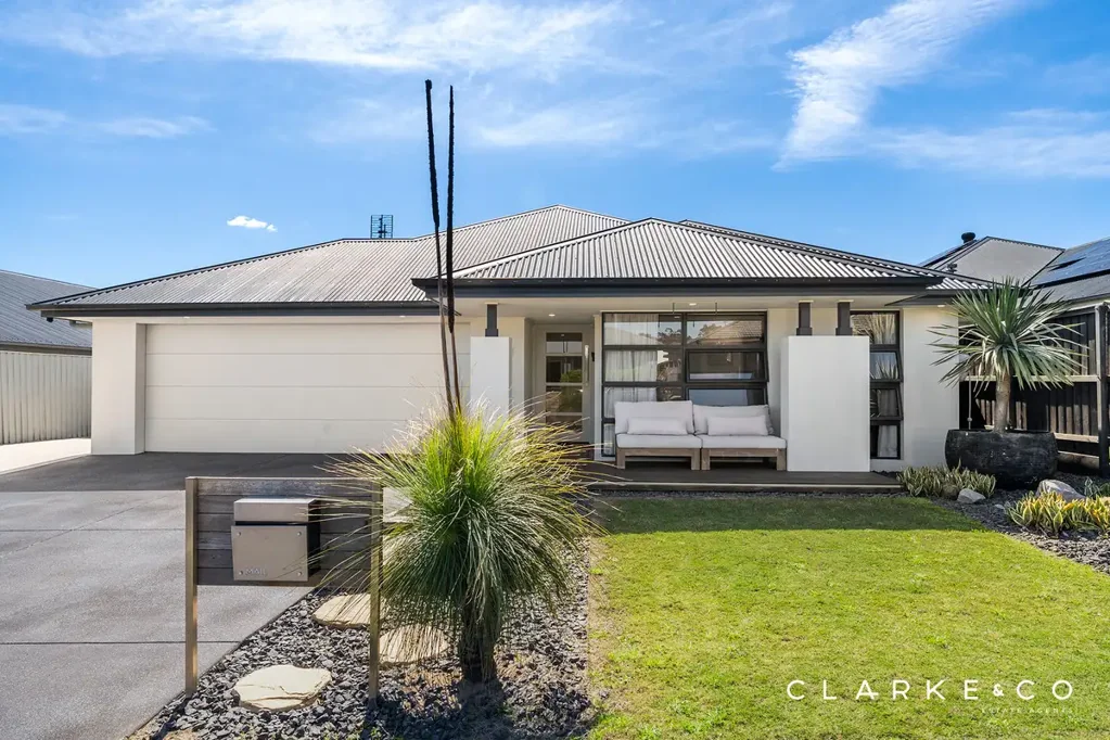 Chisholm 4房  LIFESTYLE EXCELLENCE WITH SPACE, STYLE AND LOCATION!