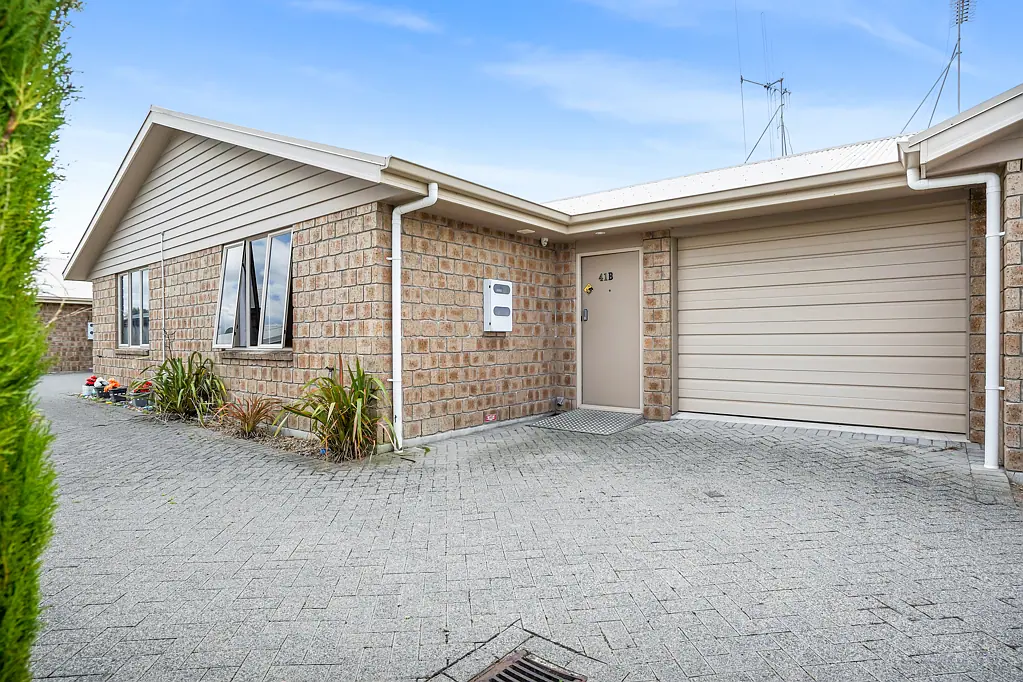 Enderley 2chambre Low Maintenance Hamilton Investment