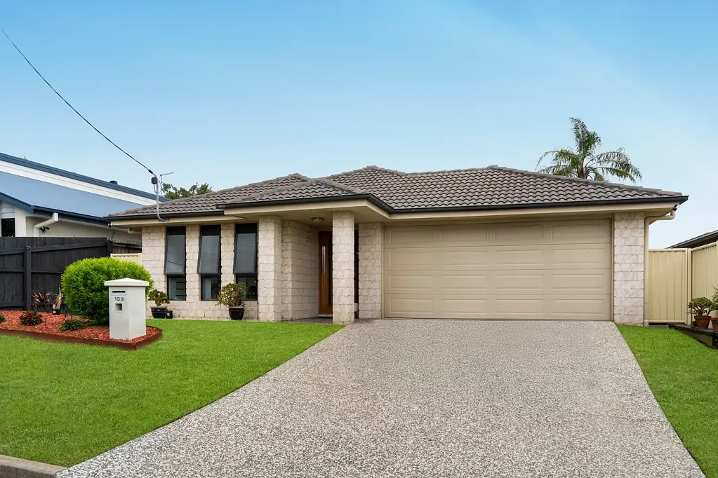 Oxley 4Kwarto Contemporary Design- Immaculately Presented