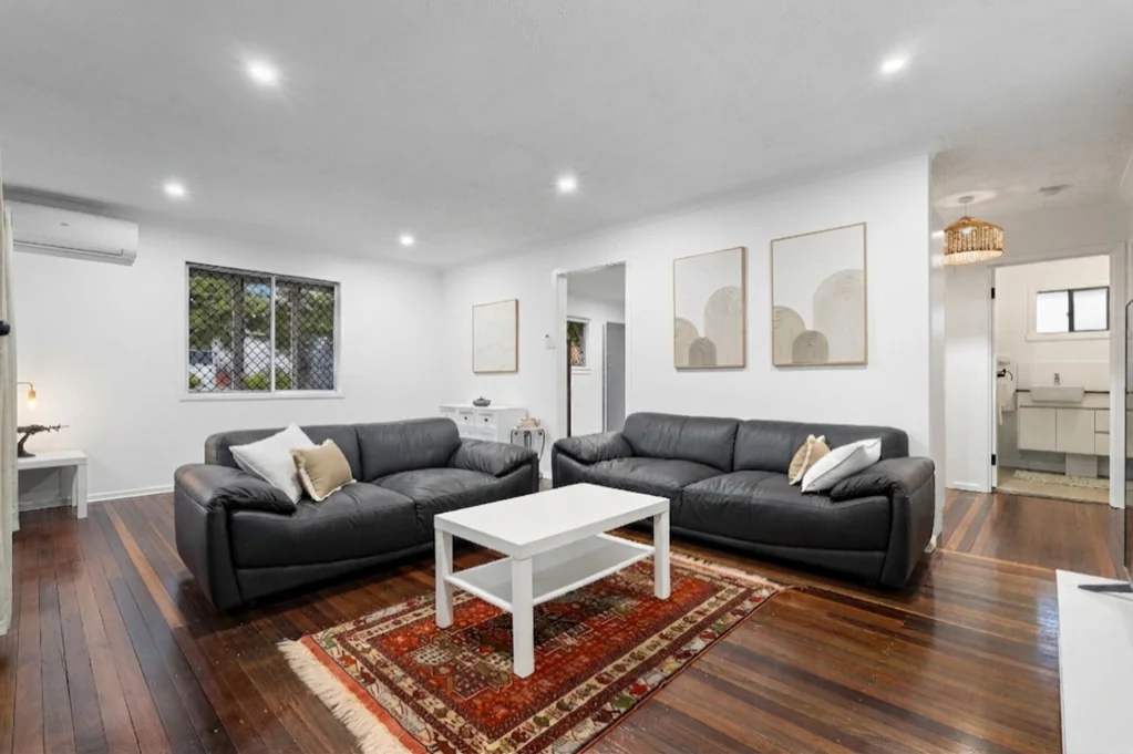 Inala 3房 翻新舒适，潜力无限，一个真正像家的港湾 Renovated Comfort, Endless Potential & a Home that Feels Like Home