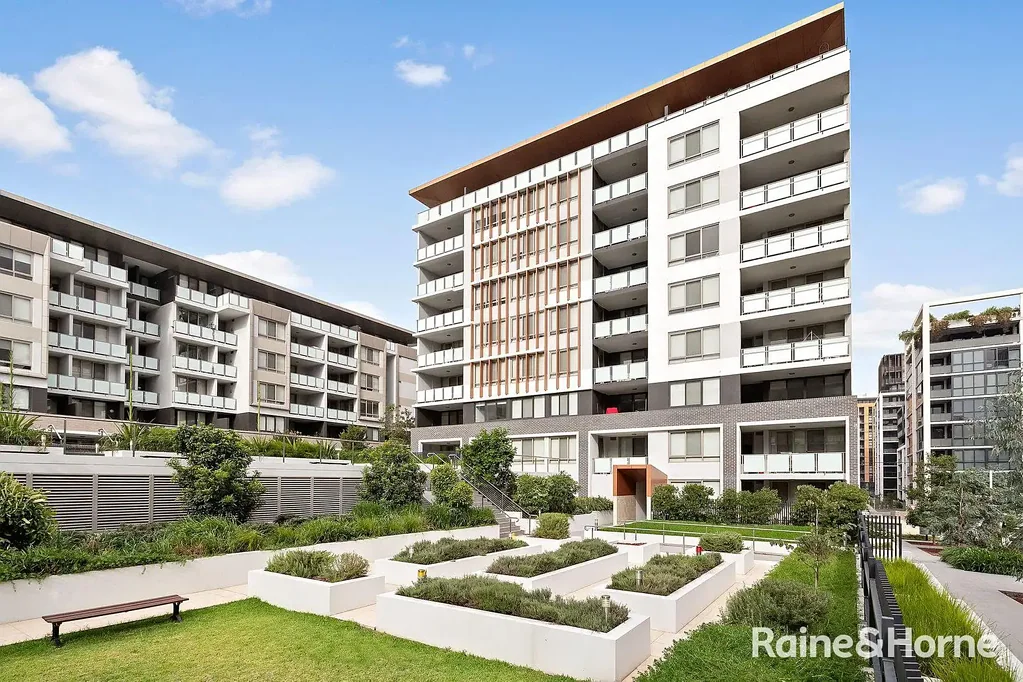 Spacious 2 Bedroom Apartment With Study Nook