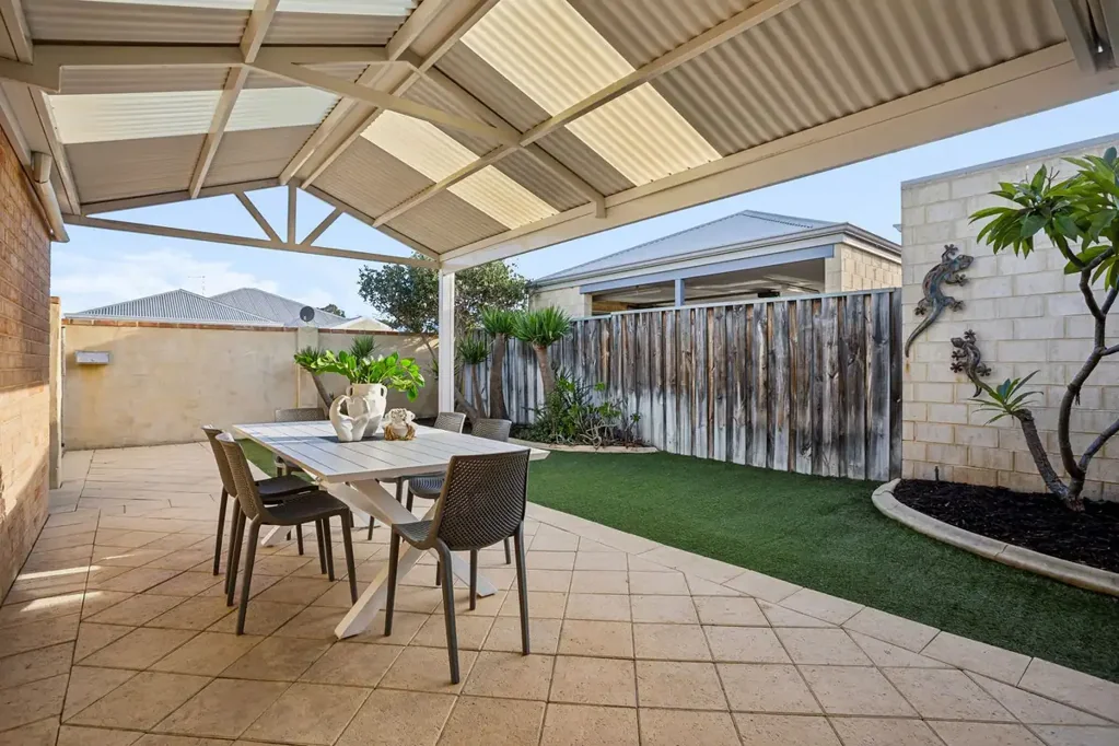 Ellenbrook 3कमरा Easy Care Living with Excellent Outdoor Space