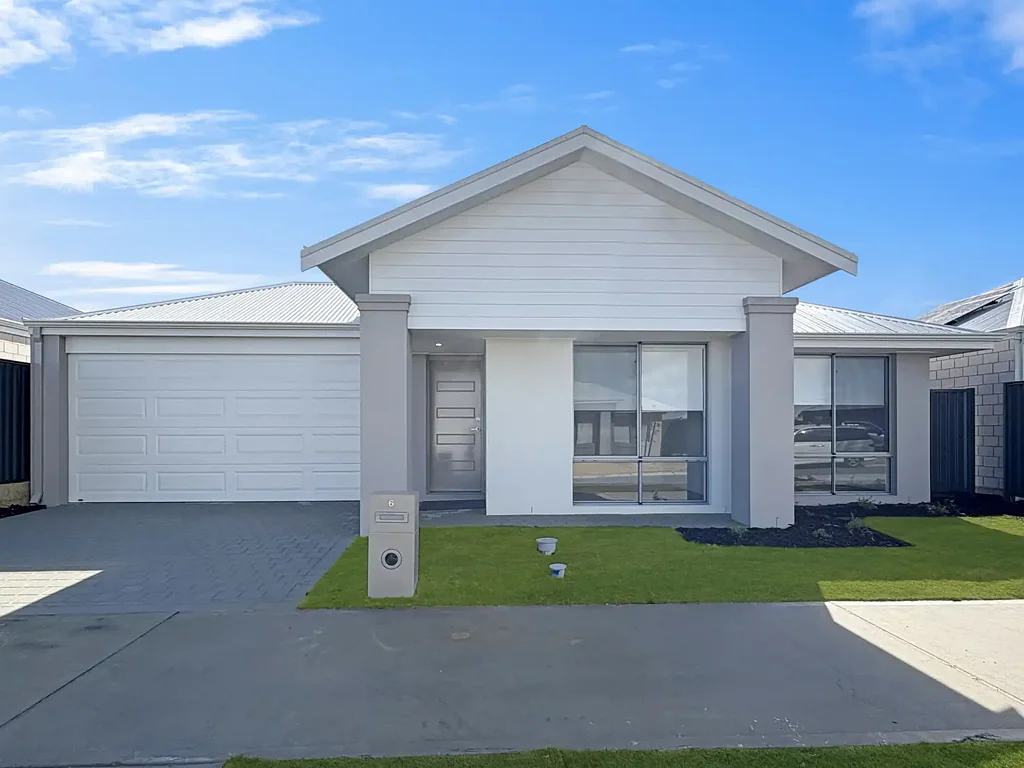 Brand New !! Stunning 4 x 2 Family Home with Thoughtful Layout !! Be Quick !!
