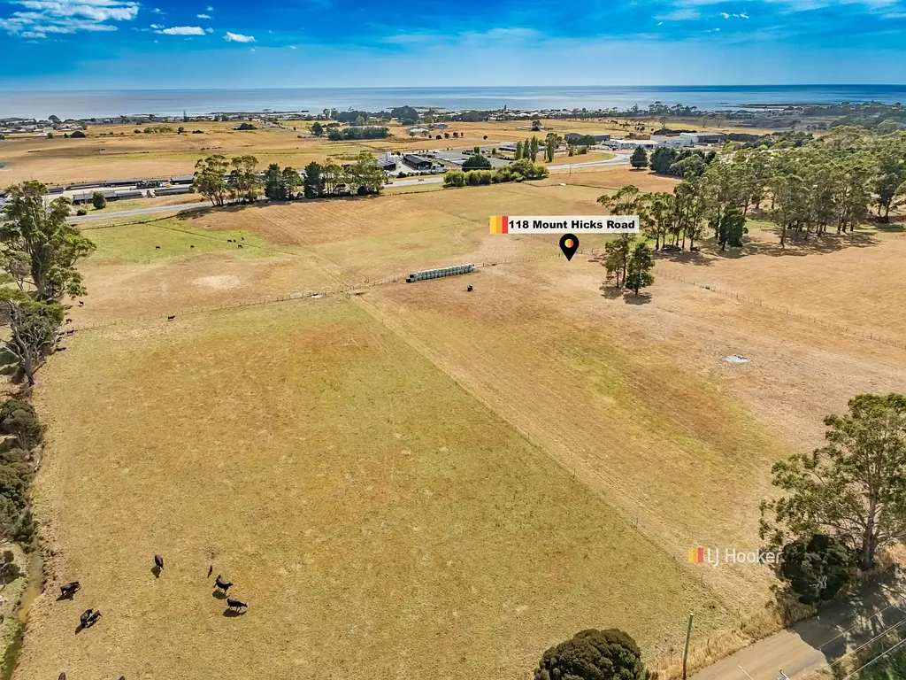 Wynyard GREAT LOCATION TO TOWN ON APPROX 30 ACRES
