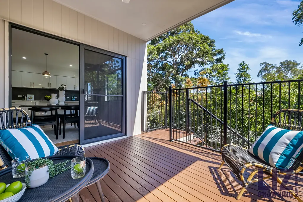 14 Burbong Street, Chapel Hill, QLD 4069