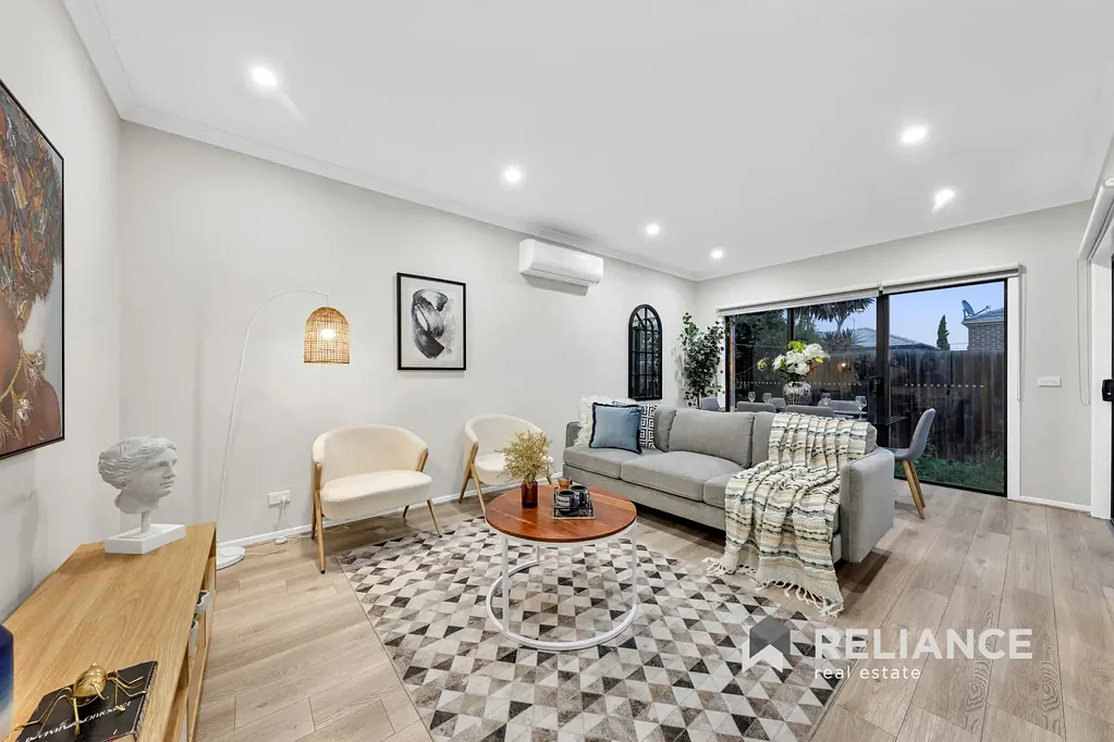 02/10 Corymbia Court, Truganina, VIC 3029