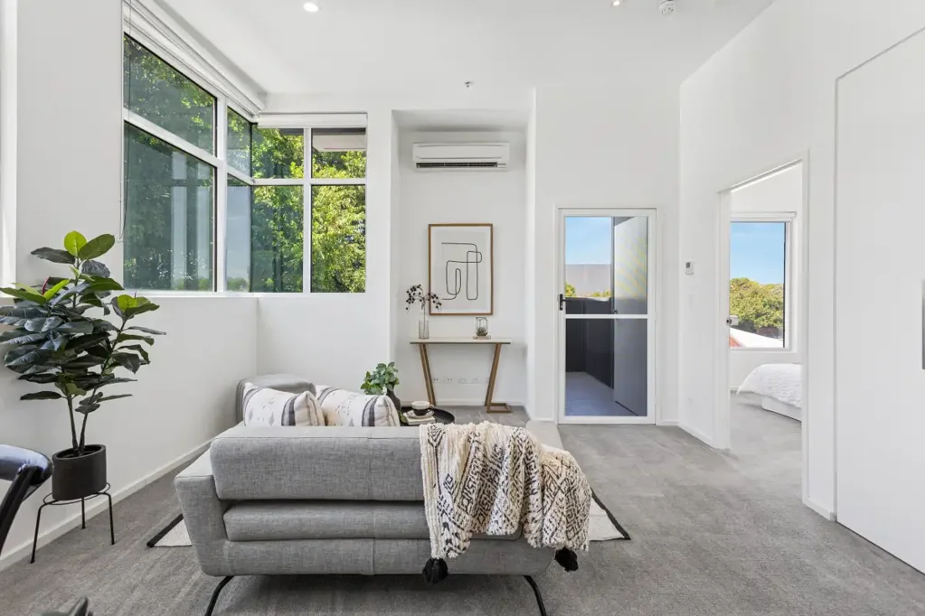Adelaide 2 Slaapkamer OWN THE ENTIRE FLOOR - Exclusive Dual-Key Apartment in a Quiet CBD Setting