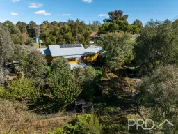 14 Quartz Street, Adelong