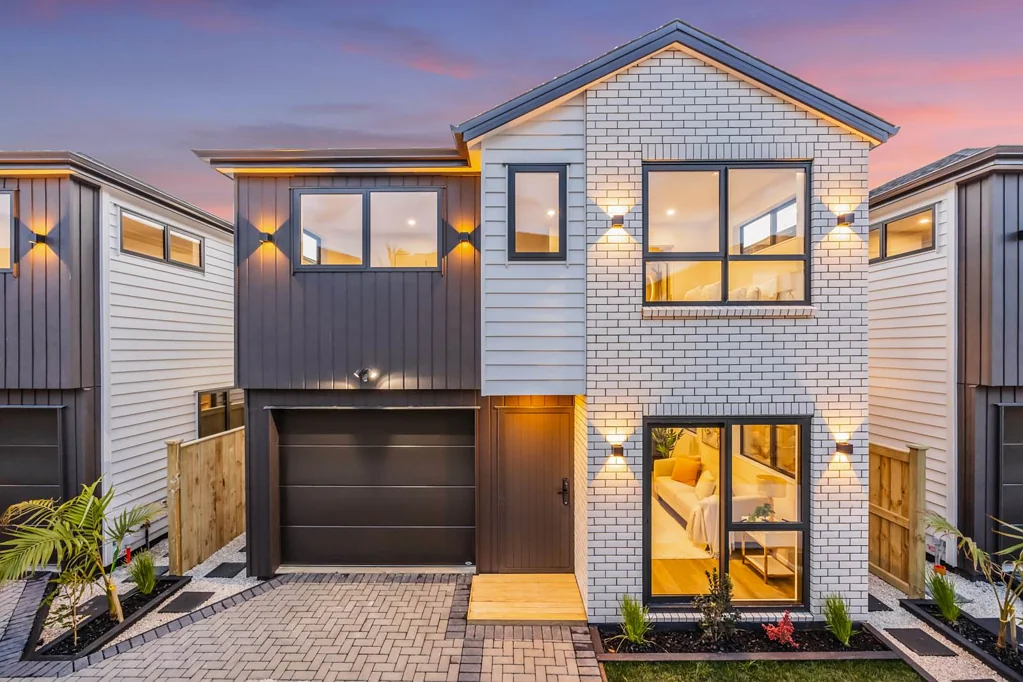 Mangere East 5Kwarto Contemporary Comfort Meets Modern Elegance