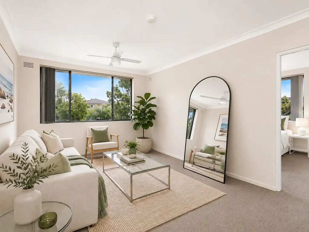 Updated Apartment District Views ! Just 3 Minutes’ Walk to Light Rail