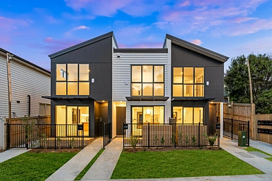 Henderson 2房  High-Yield Investment Opportunity - Now $599K!