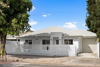 Rosewater 3chambre Fresh & Charming Home with Modern Updates
