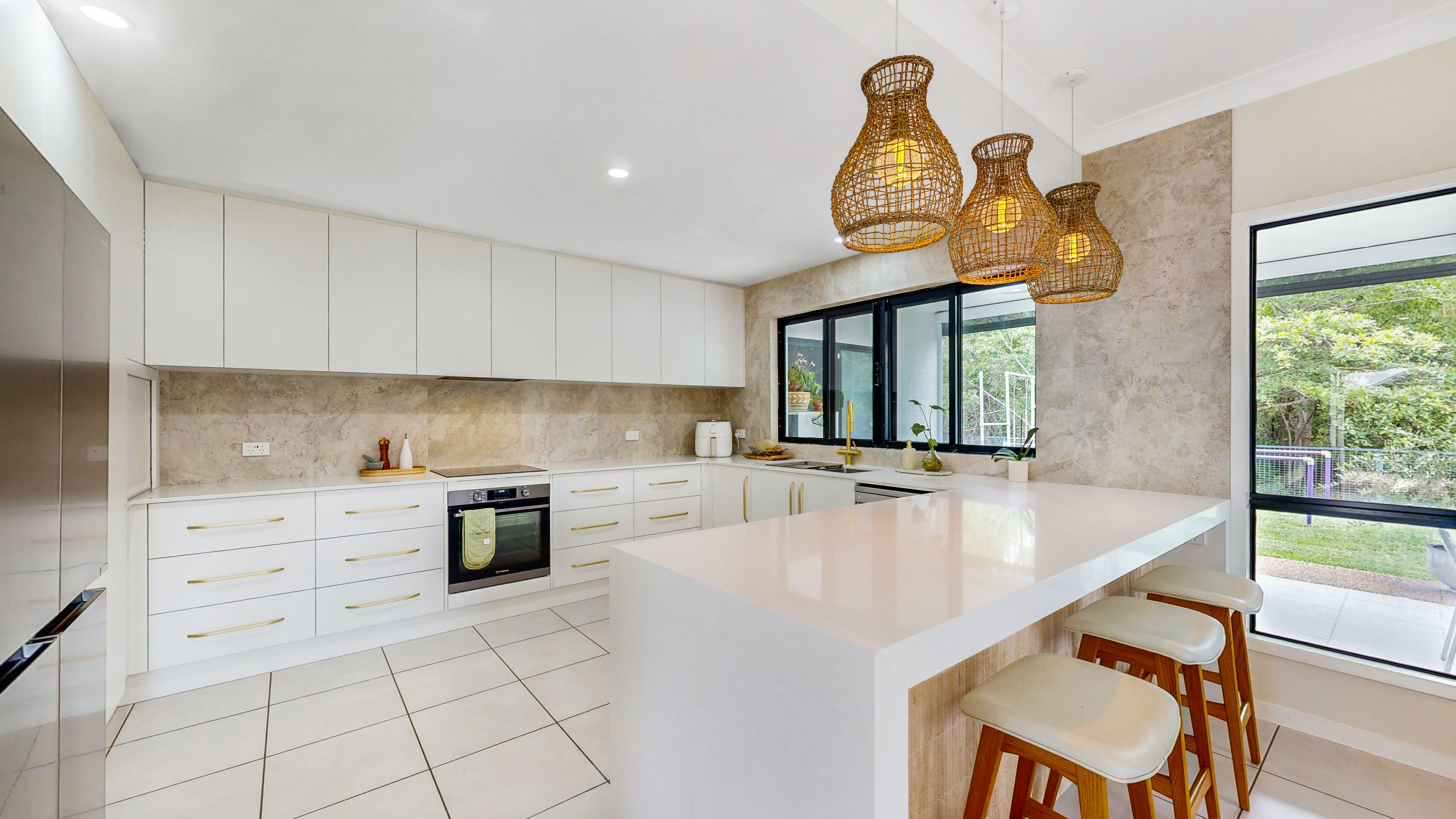 11 MARGARITA CT, BUSHLAND BEACH QLD 4818, 0房, 0浴, House