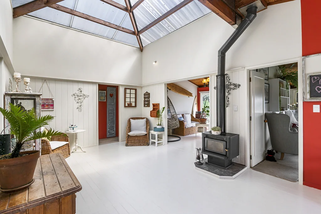 Dairy Flat 5 Bedroom Multiple Dwellings on Elevated Lifestyle