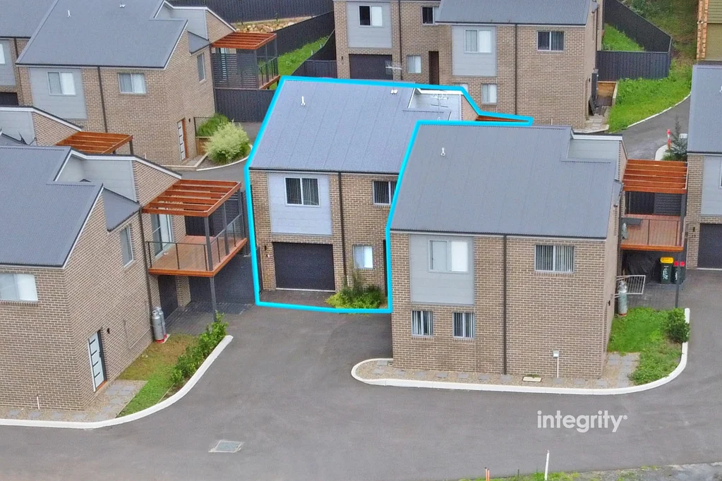 11/76 Brinawarr Street, Bomaderry, NSW 2541