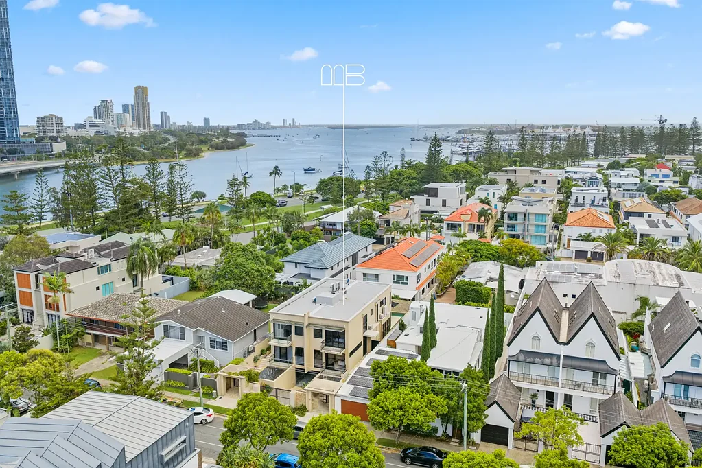 Main Beach 3房  COASTAL SOPHISTICATION IN THE HEART OF MAIN BEACH