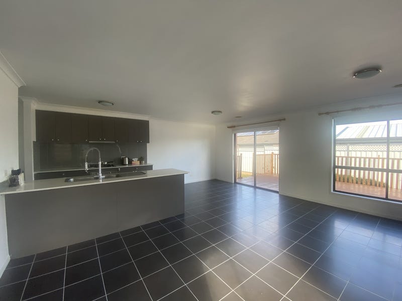 12 LAURICELLA DR, WALLAN VIC 3756, 0 침실, 0 욕실, House