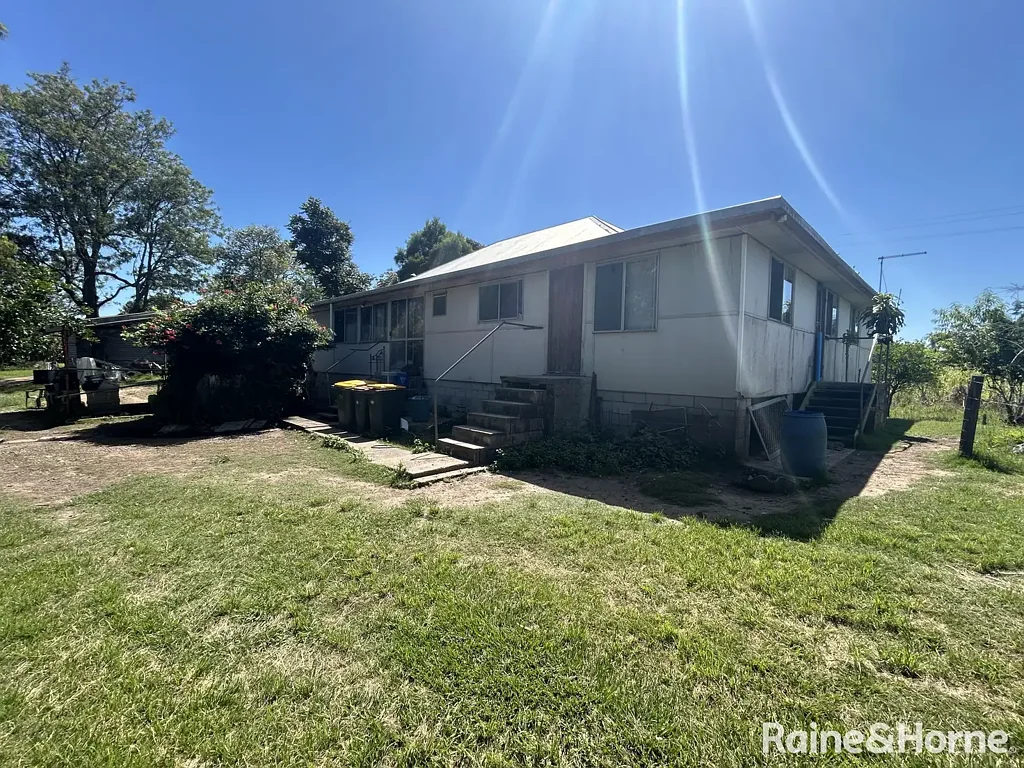 South Arm 4 Bedroom Small Rural Acreage. Opportunity Knocks