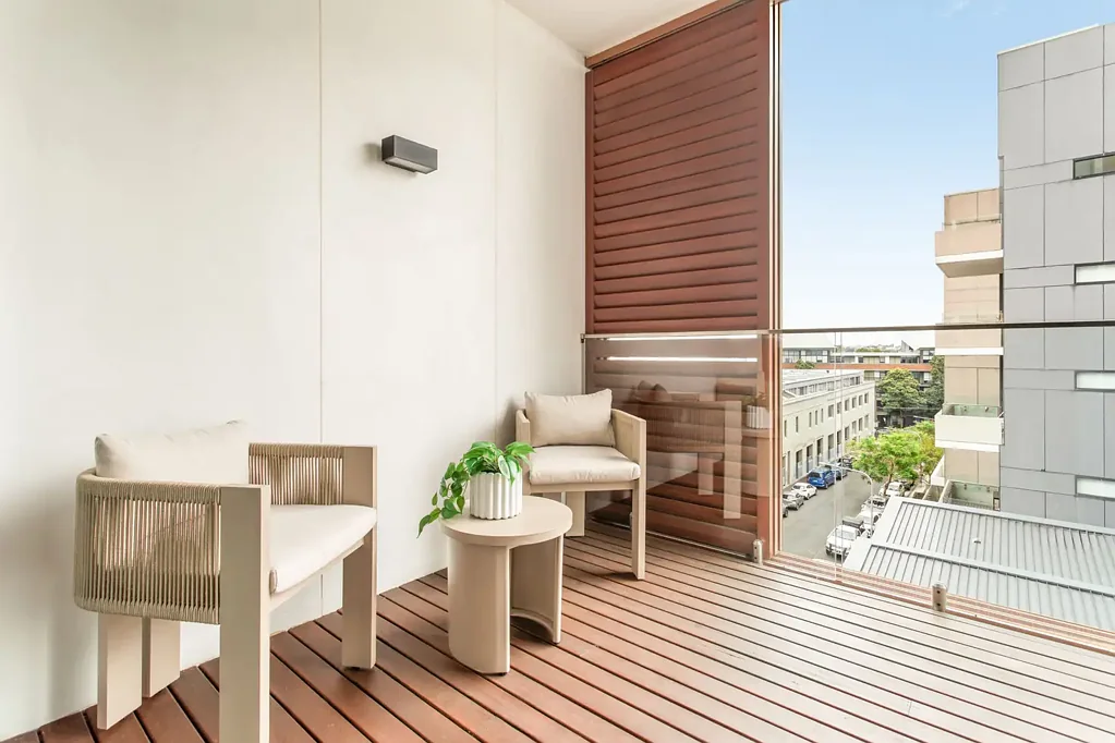 Camperdown 1બેડરૂમ Elevated one-bed with views and refined finishes