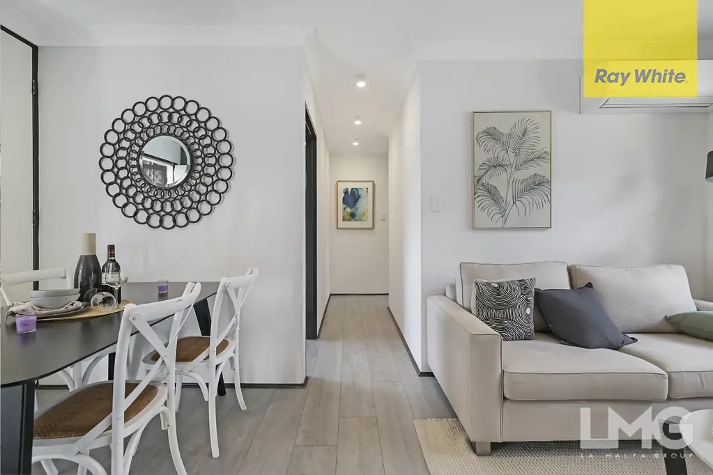 2 BEDROOM APARTMENT IN IDEAL LOCATION