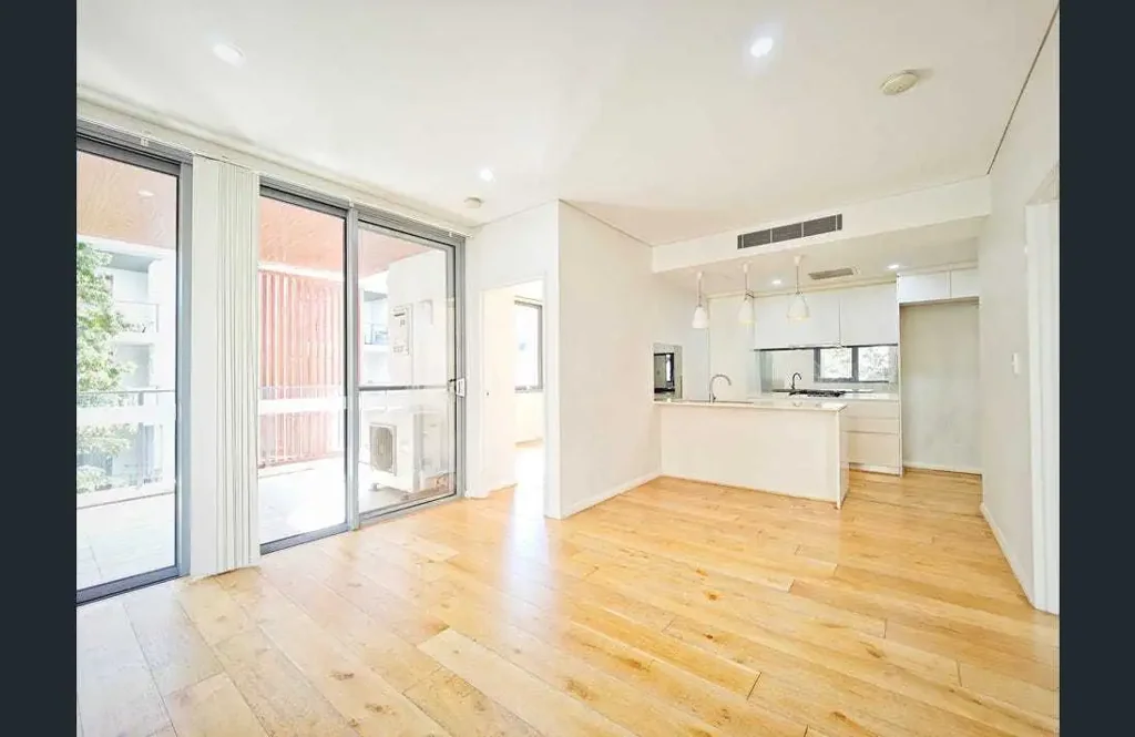 Three Bedroom Apartment In Ultra Convenient Location - Level 1