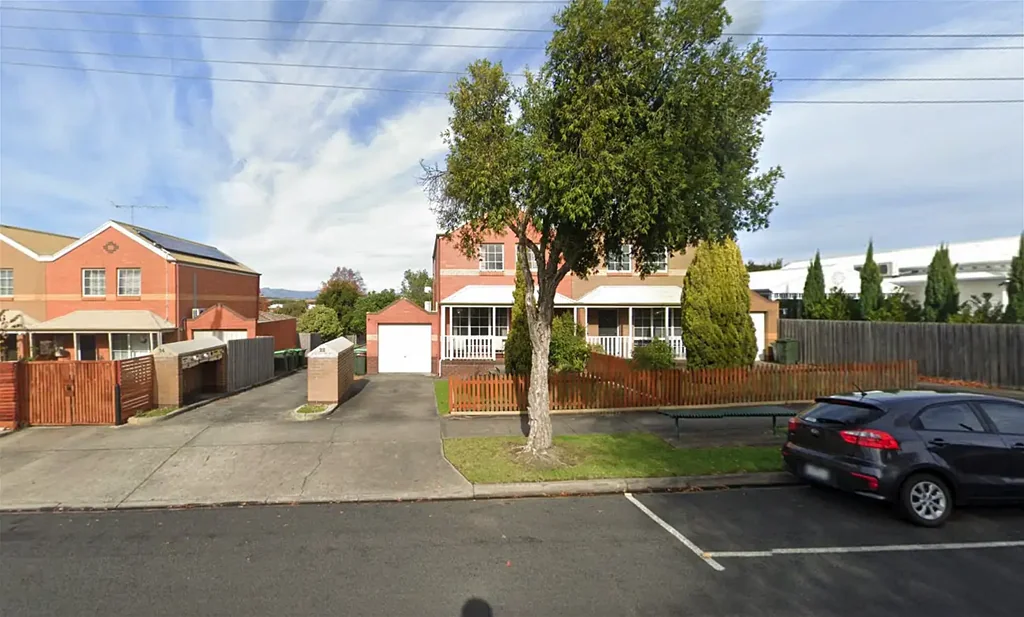 Morwell 2બેડરૂમ Spacious & Modern Living at 3/22-24 Ann St, Morwell VIC 3840