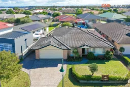 9 DIAMANTINA CCT, Harrington