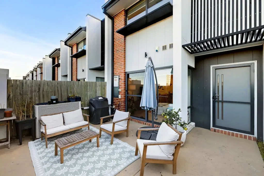 Moncrieff 3房  Low Maintenance. High Function. Great Location.