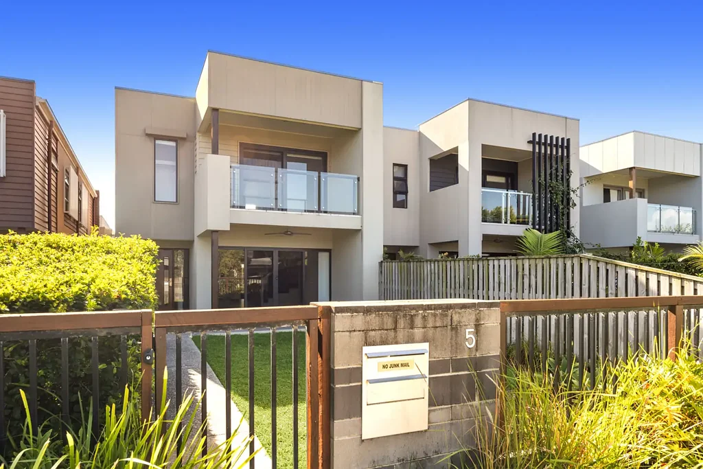 5 Endurance Place, Birtinya, QLD 4575