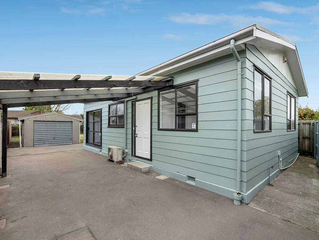 Waltham 2침실 Standalone Style with Land; at a Price You'll Love