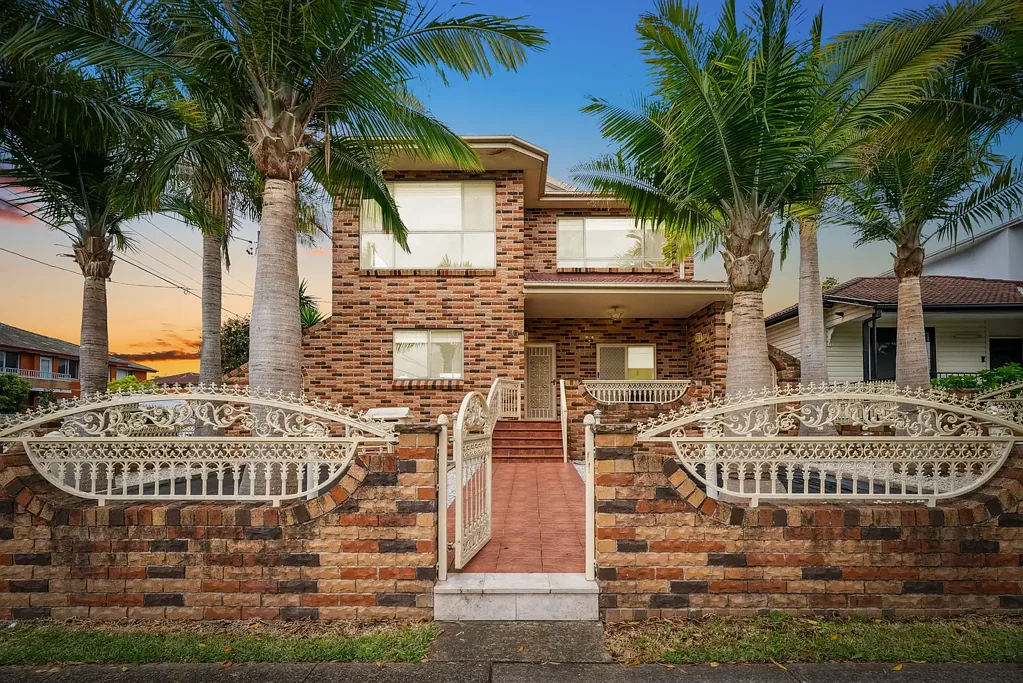 Wiley Park 6ਬੈੱਡਰੂਮ Exquisite 6-Bedroom Home with Contemporary Style and Ideal Location!