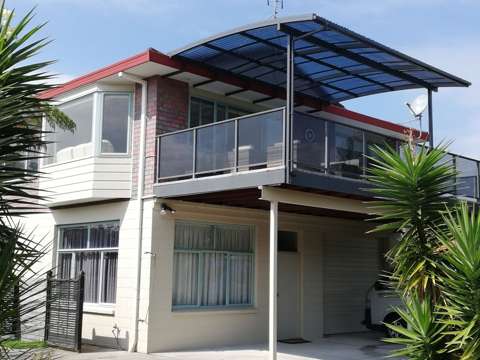 Spacious 2-Bedroom Downstairs Apartment