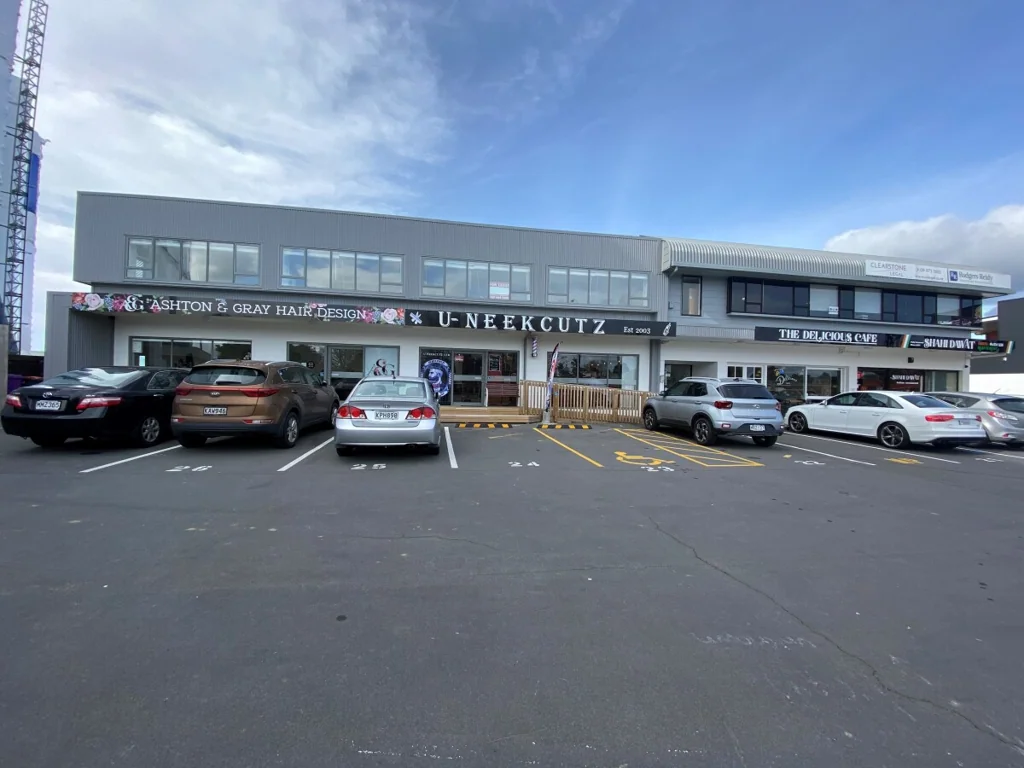 Te Atatu Peninsula Tidy Office Space on The Peninsula