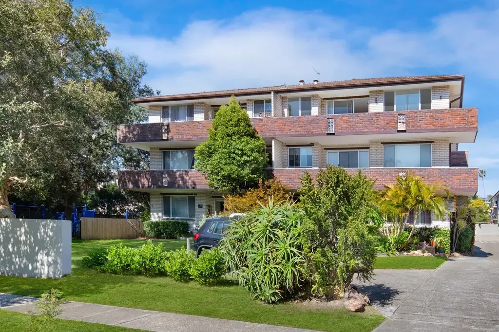 Move In & Enjoy A Fresh Start !