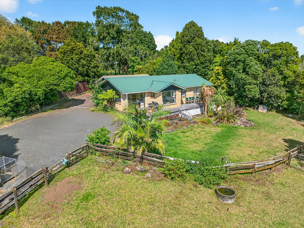 9 Reid Road, Glenbrook, Franklin, Auckland