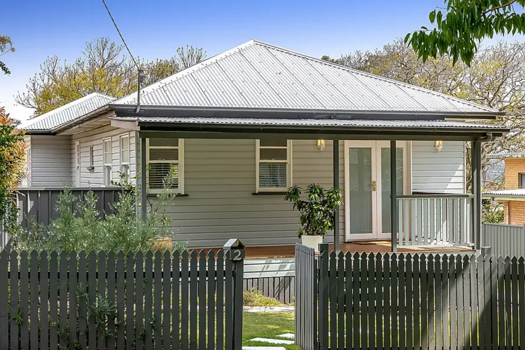 RENOVATED RANGEVILLE ENTERTAINERS DELIGHT!