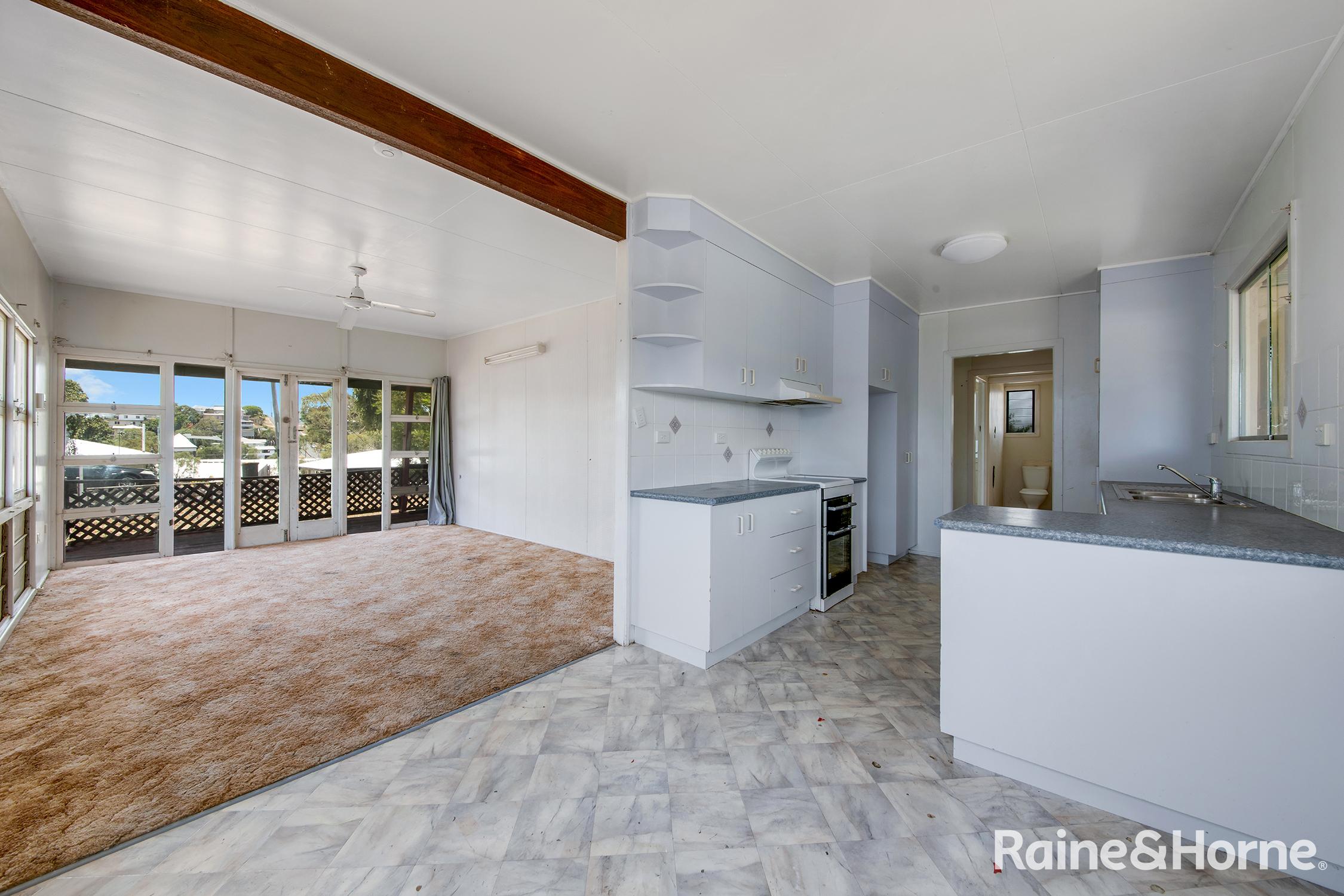 12 COASE ST, WEST GLADSTONE QLD 4680, 0 chambres, 0 salles de bain, House