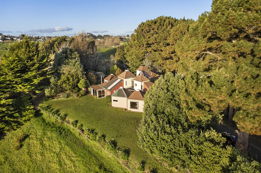 Putiki 5غرفة نوم Unbelievable Price! 380m2 Home + 10,741m2 Land!