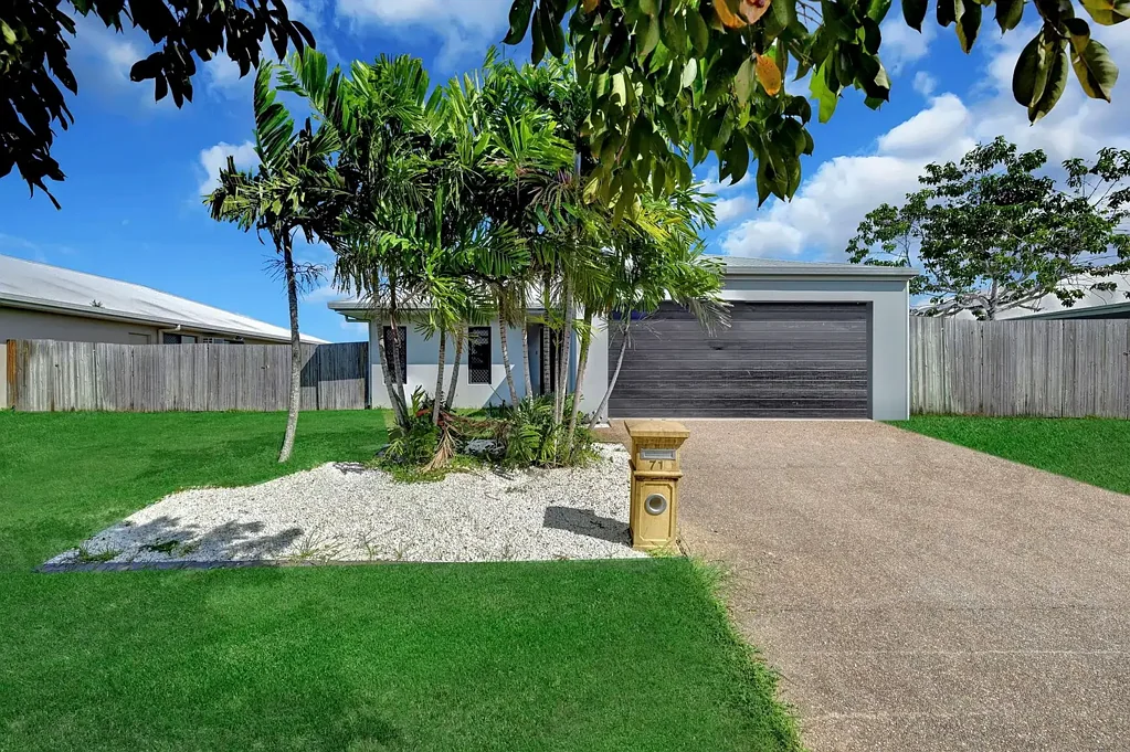 71 Shoalmarra Drive, Mount Low, QLD 4818