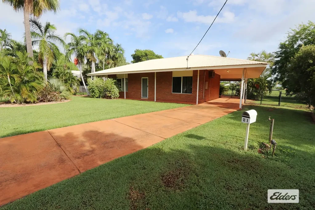 Katherine 3બેડરૂમ Ground-Level Brick Home Backing Onto Parkland
$575pw current rental return
3 Bedrooms | 1 Bathroom | 1 Car Space | Air-Conditioning
