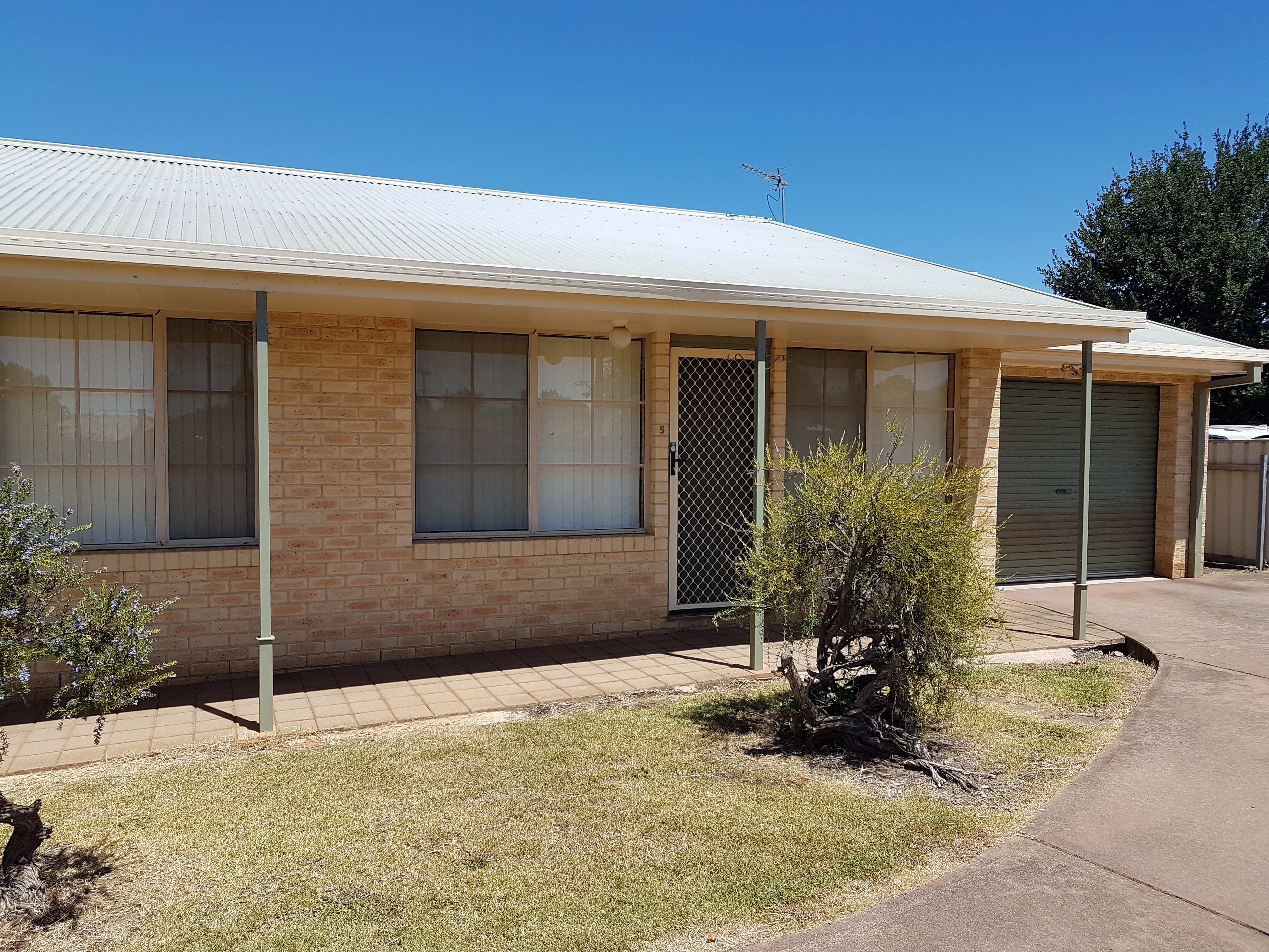 UNIT 5 119 FITZROY ST, TUMUT NSW 2720, 0 कमरे, 0 बाथरूम, Unit