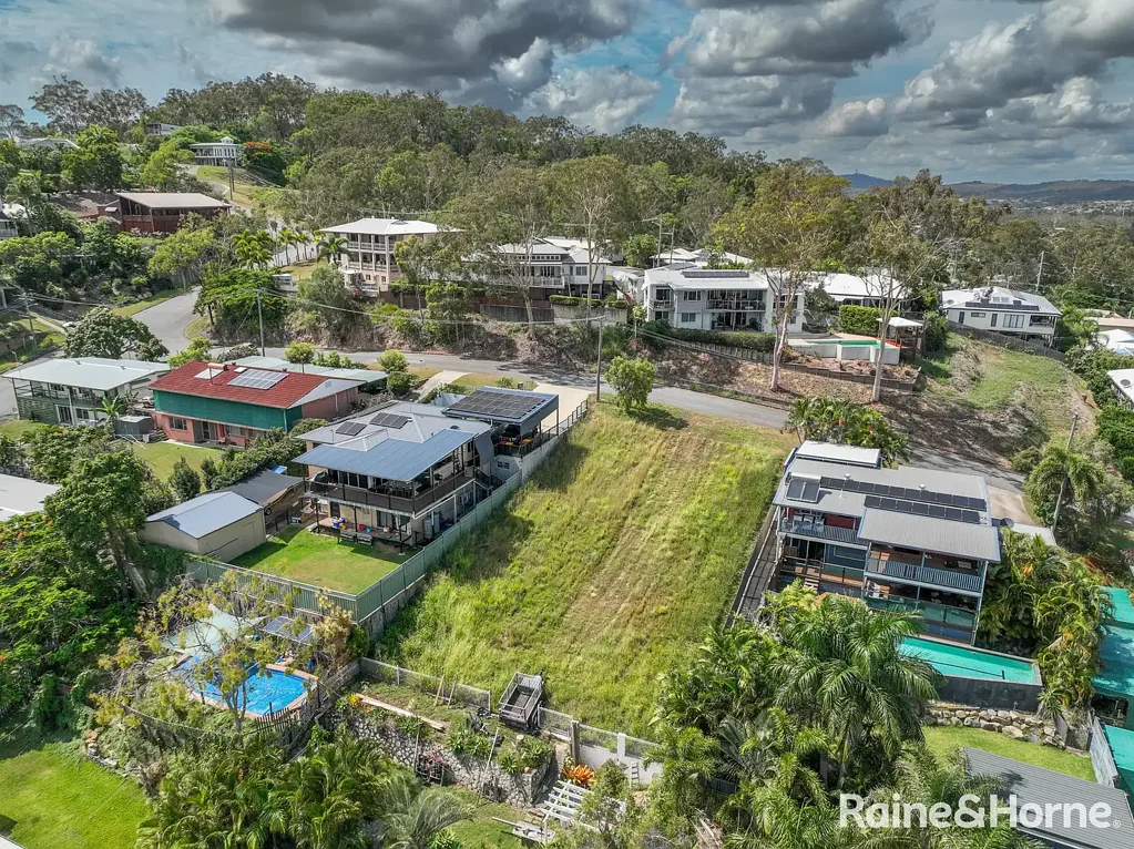 West Gladstone RARE 708m2 BLOCK WITH HARBOUR AND MT LARCOM VIEWS