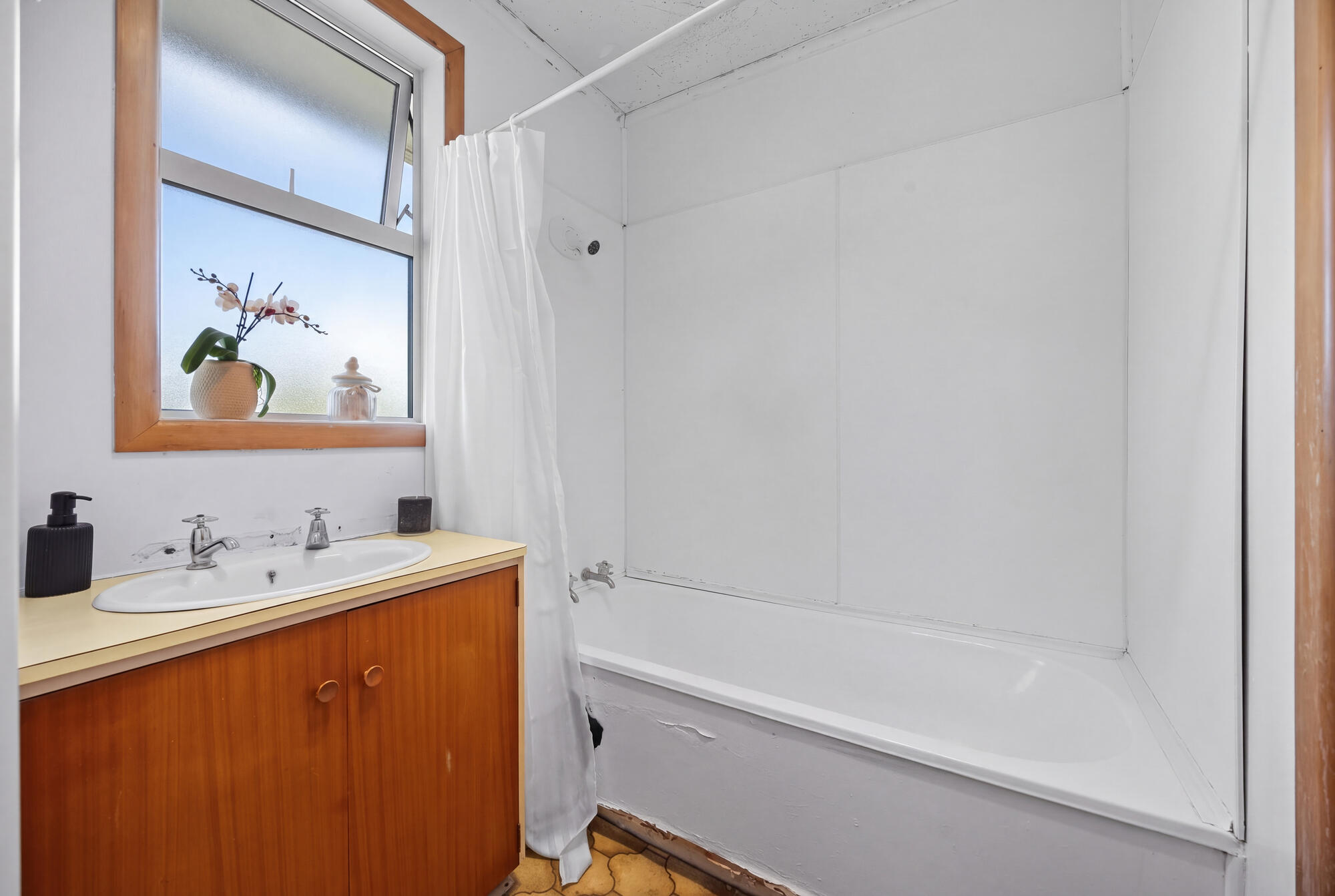 108 Ruawai Road, Mount Wellington, photo 10