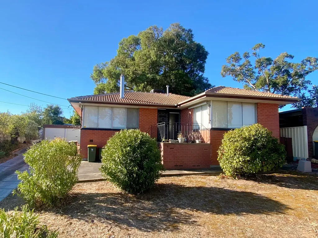 Spacious Two-Bedroom House with Sunroom and Stunning City Views!