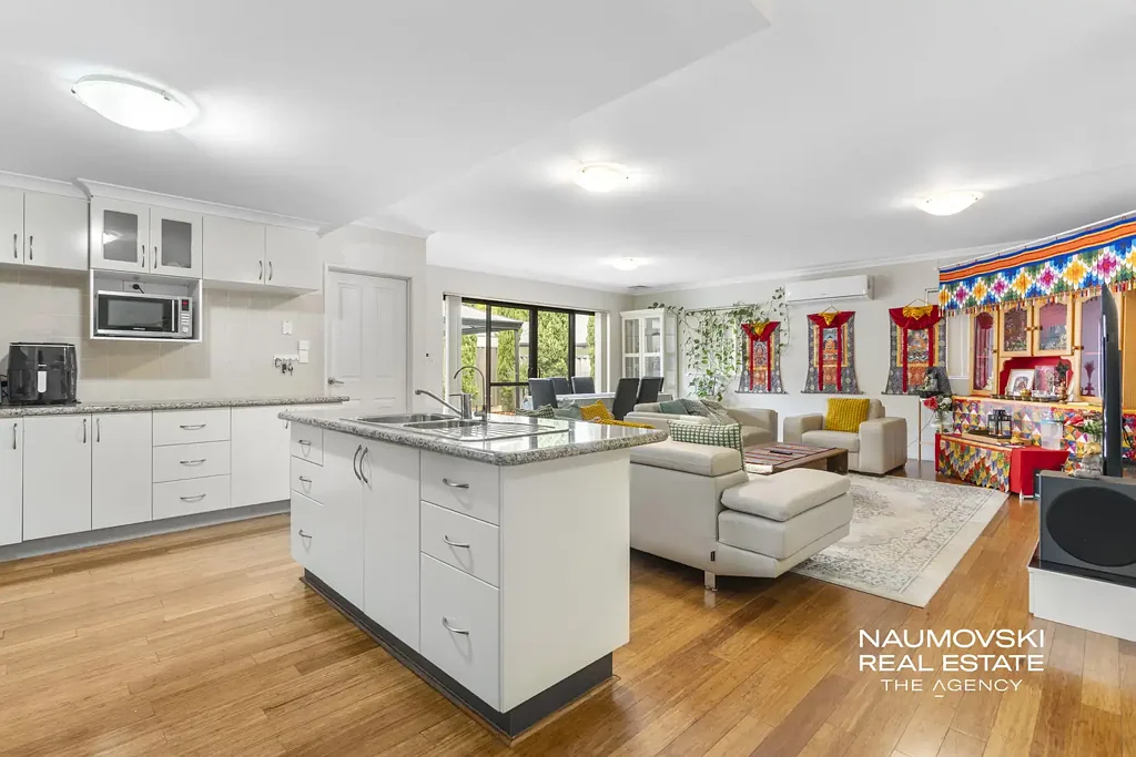 Nollamara 4ห้องนอน PRIVATE, GATED, AND IMMACULATELY PRESENTED!