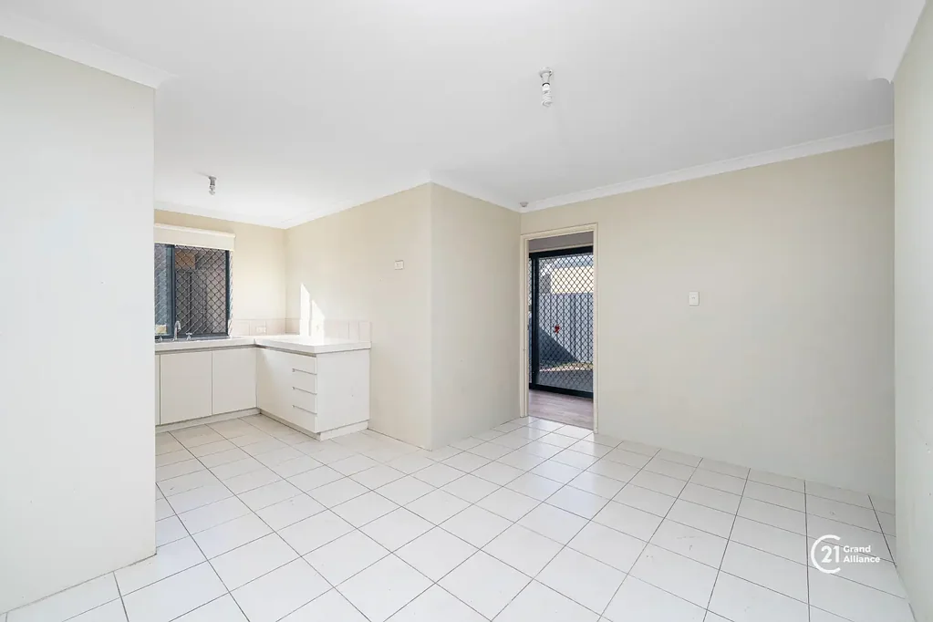 CANT GET ANY BETTER WALK TO CURTIN @ $750 per week