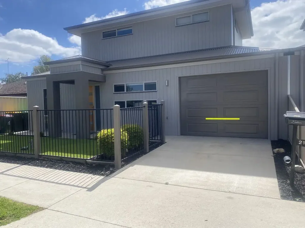 2/21 Travers Street, Morwell, VIC 3840