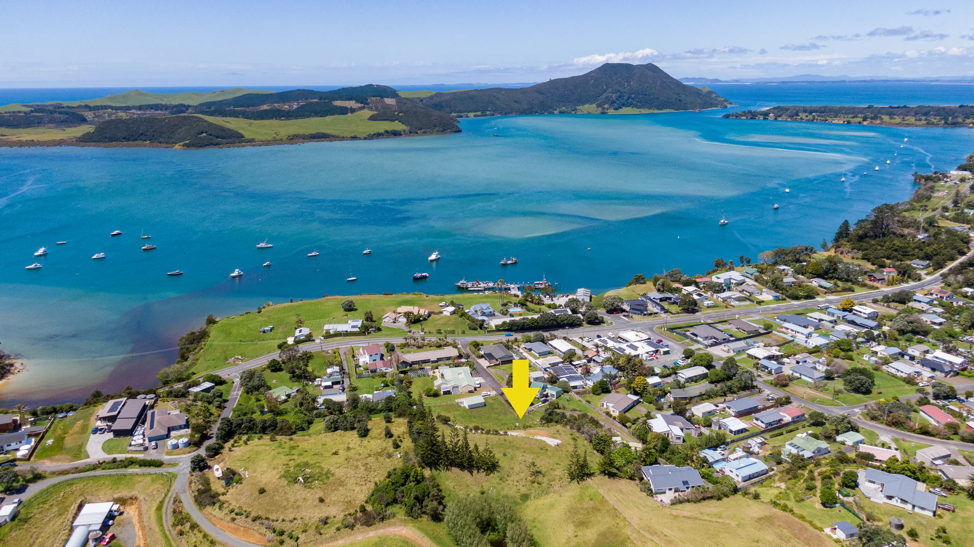 Pukenui Looking for a view in Paradise?
