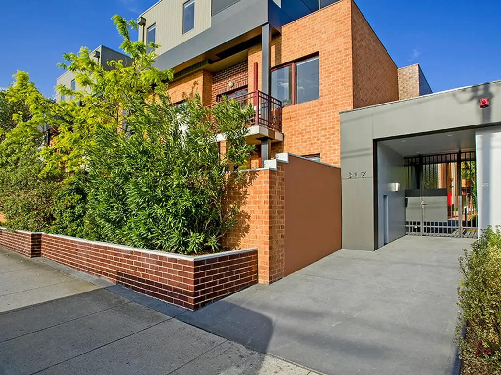 BRIGHT AND SPACIOUS!