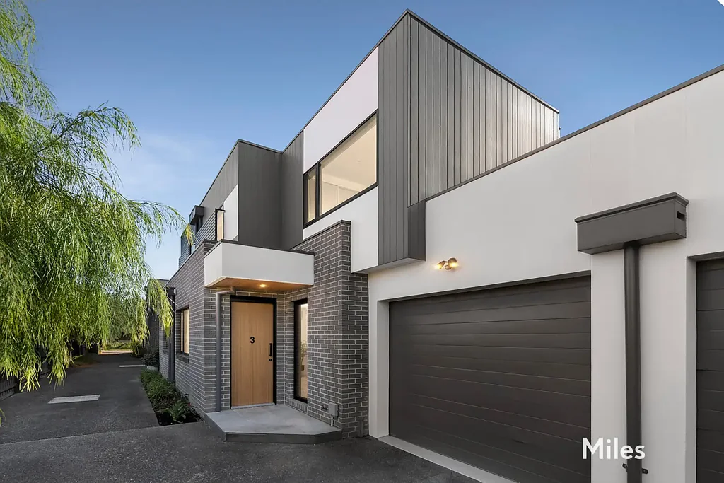 Heidelberg Heights 2房 现代风格设计 两间宽敞卧室 博世不锈钢电器 石制台面 开放式起居区 分体式冷暖系统 双层玻璃窗 优越便利位置 Exceptional Lifestyle In Highly Convenient Location